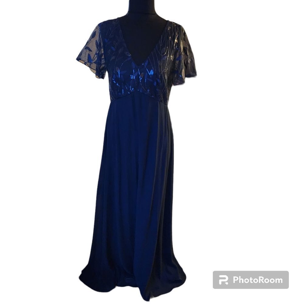 SHEIN Navy Blue Embroidered V-Neck Maxi Dress